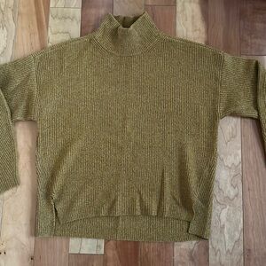 Abercrombie & Fitch Golden Turtleneck Sweater